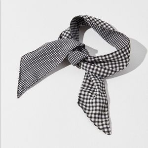 UO Printed Slim Gingham Silky Scarf